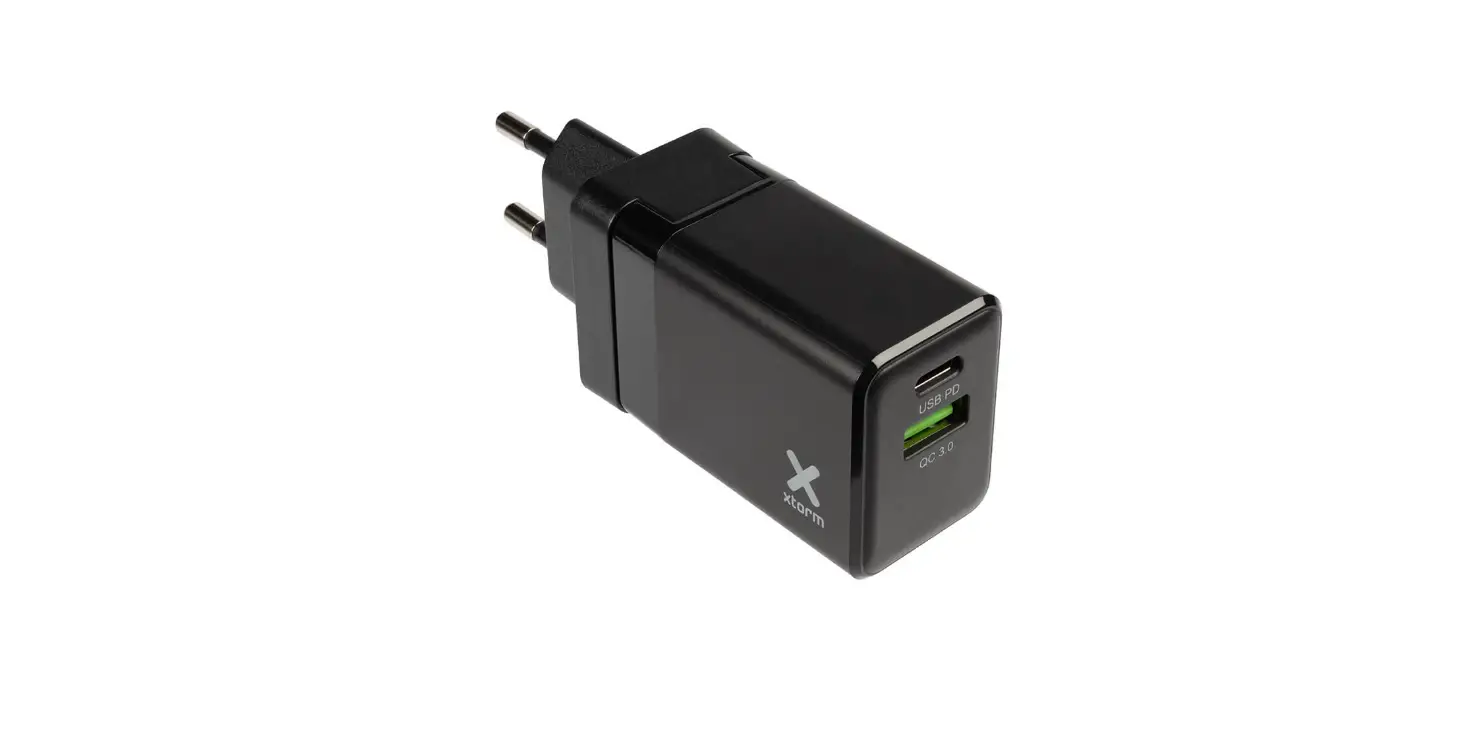 Xtorm Xa020 Volt Travel Fast Charger User Manual