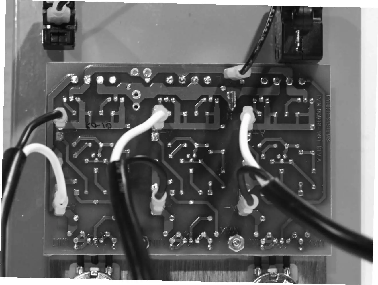 SPORTS ATTACK Crick Attack Cricket Bowling Machine fig 27