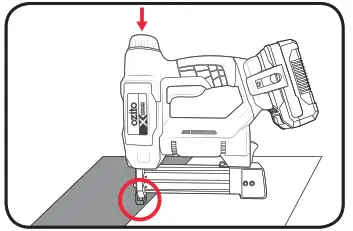 ozito CORDLESS 2-IN-1 NAIL & STAPLE GUN - CONTROLS
