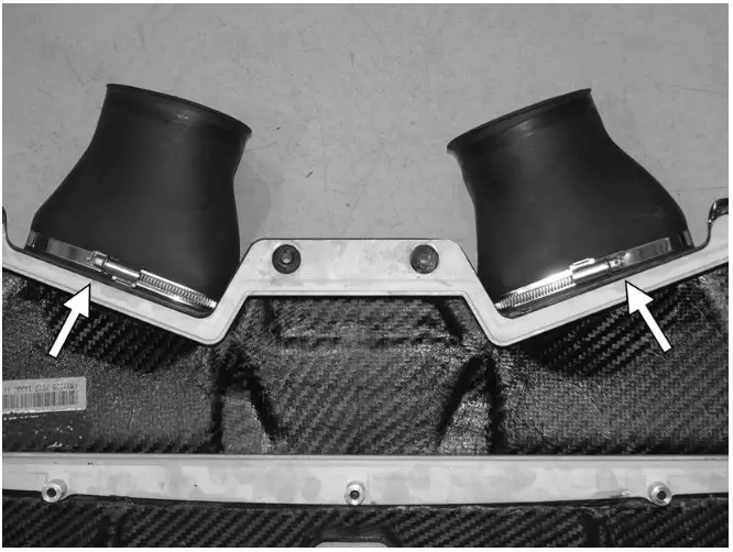 CI100050 APR C8 RS6 RS7 Carbon Fiber Intake - overview 13