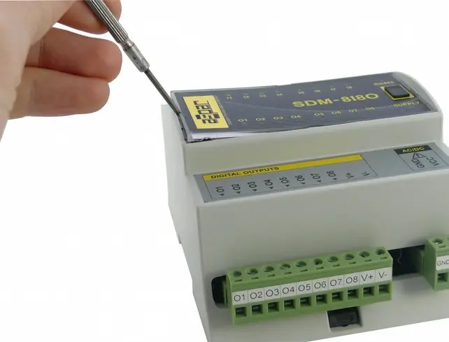 aspar SDM 16I 16 Digital Inputs Expansion Module - Front panel removing