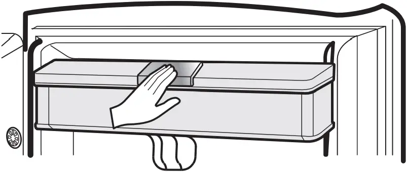 LG LRONC0705V - Filling the Water Tank 3