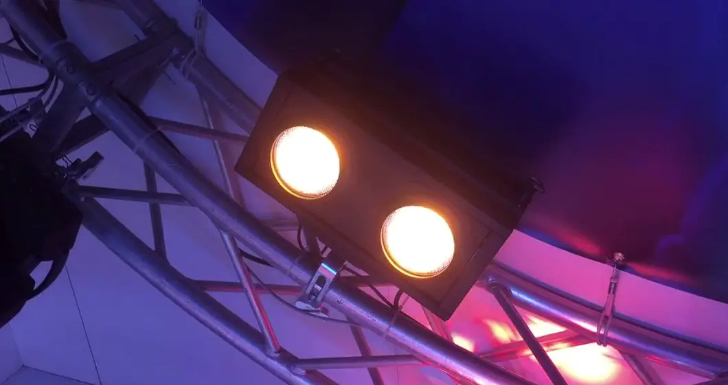 Acme Bl-200 Cw Stage Blinder Ip User Manual Acme Bl-200 Cw Stage Blinder Ip User Manual