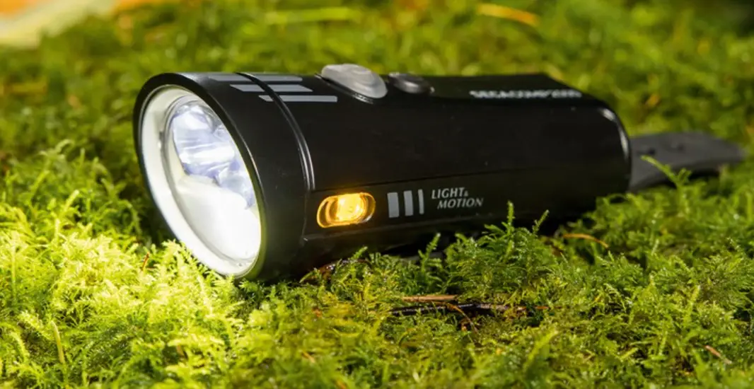 Light Motion Seca/adventure Bike Head Light Instruction Manual Light Motion Seca/adventure Bike Head Light Instruction Manual