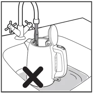 Cleaning the kettle and the base