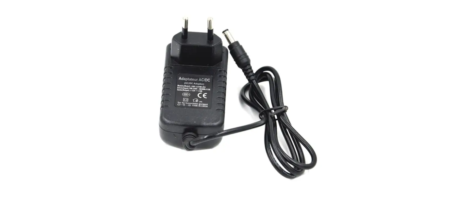 Alza N3111 Universal Power Adapter User Manual