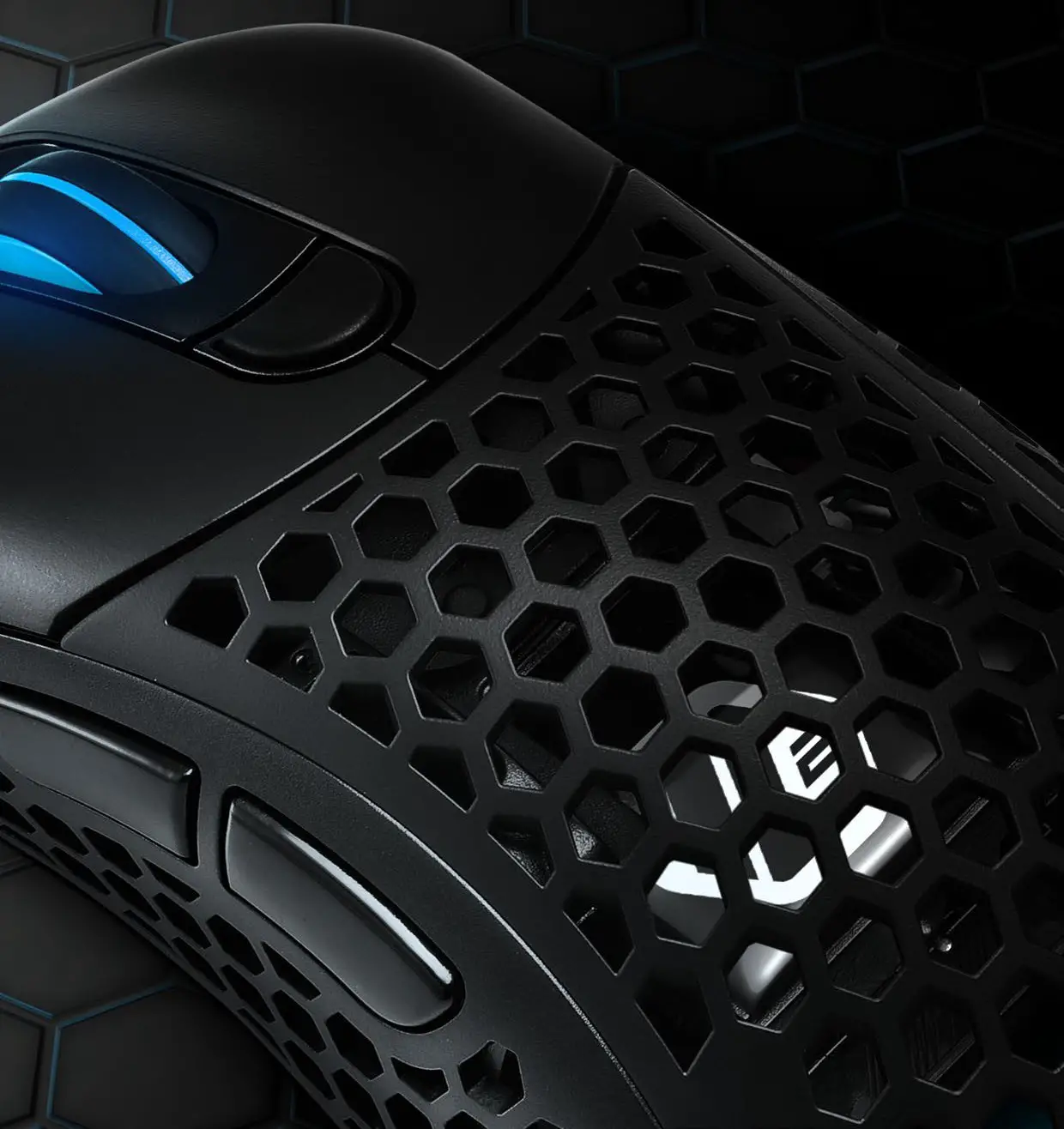 sharkoon Light 200 Ultra Light Weight Gaming Mouse - LIGHTNESS THROUGH STRUCTURE
