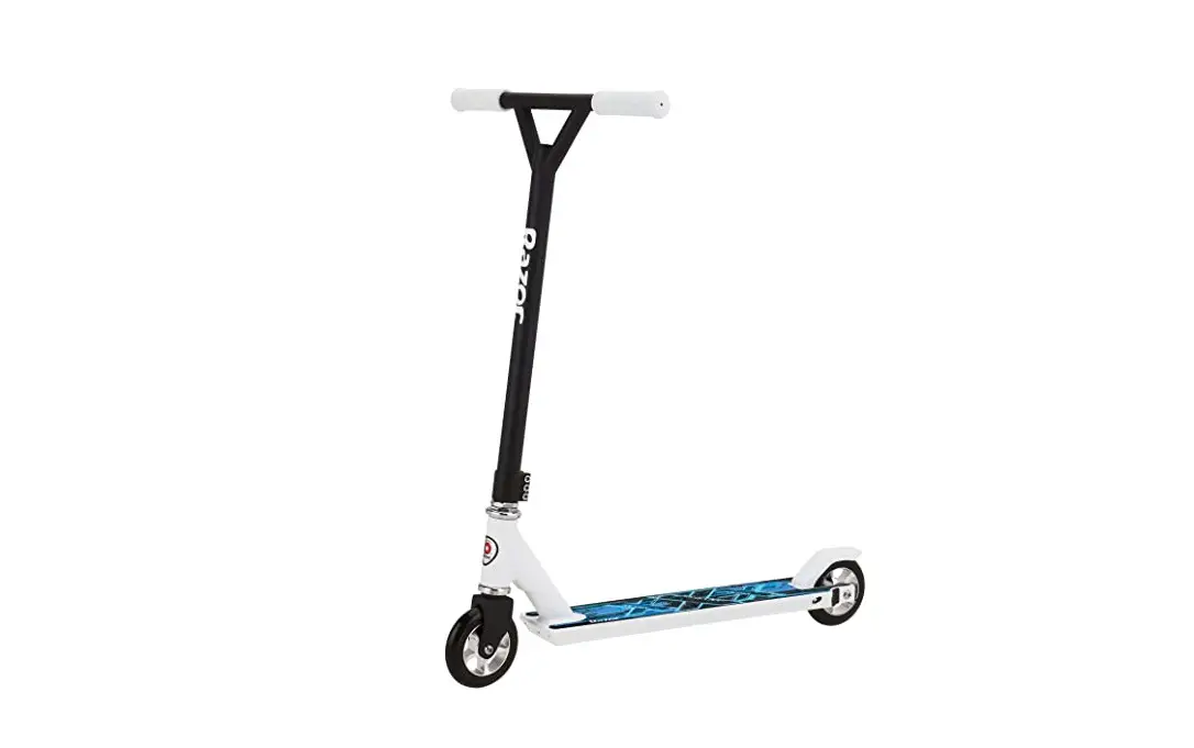 Razor Freestyle Sport Scooters Owner's Manual Razor Freestyle Sport Scooters Owner's Manual