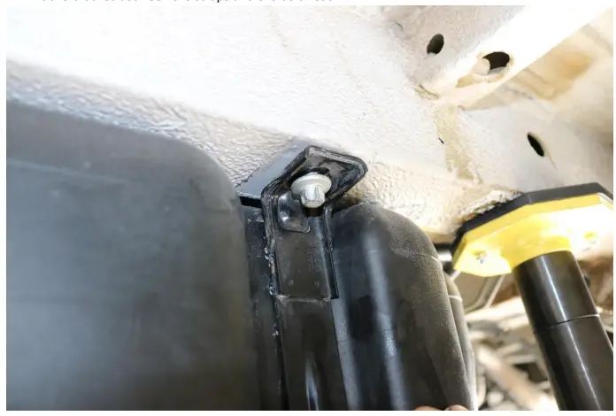 VAN COMPASS 4064 Mercedes Sprinter VS30 Fuel Tank Skid Plate-fig4