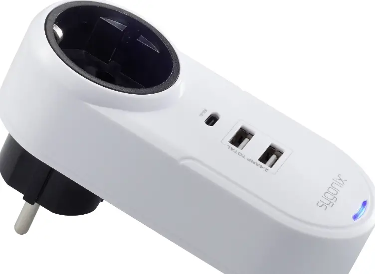 Sygonix 2256497 USB Charging Adapter Rotatable 2x USB 1x type-C