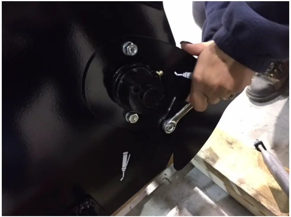 abi ATTACHMENTS ABI 25 Cubic Foot Classic Spreader - Shredder Hood 3