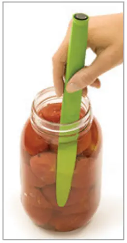 PRESTO precise 02144 Digital Pressure Canner - Preparing jar