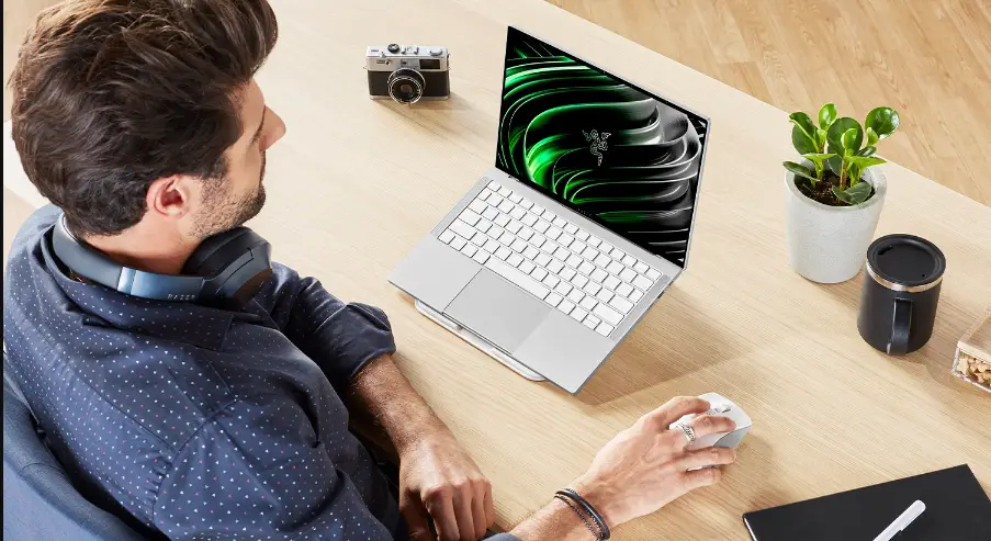 Razer Rz09-0357 Laptop User Manual