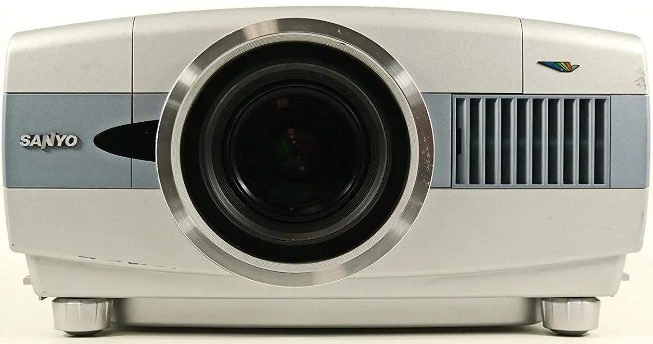 Sanyo-PLC-XT10A-Multimedia-Digital-Projector