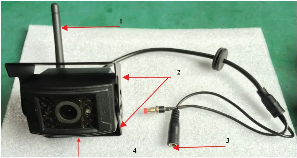 FALCON Digital Wireless Heavy-Duty Back-Up Camera 04