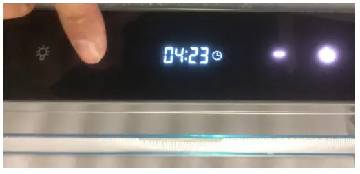 AUSSIE-TRAVELLER-Surface-Mount-RV-Rangehood-fig-13