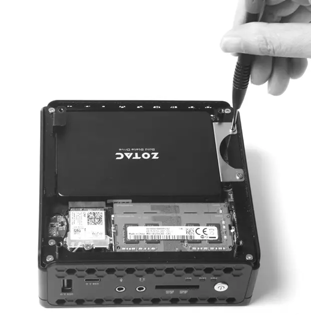 ZOTAC C1331 ZBOX nano Barebone fig11