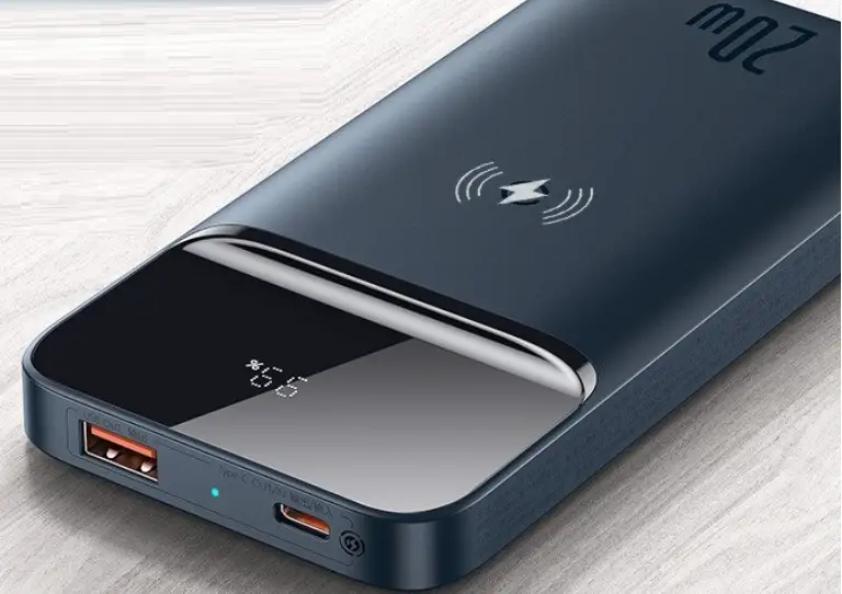 PowerCore-E43B-Magnetic-Wireless-Power-Bank-product-image