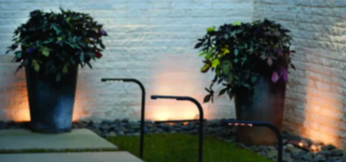 Et2 E23400 Baritone Led Bath Vanity Instruction Manual Et2 E23400 Baritone Led Bath Vanity Instruction Manual