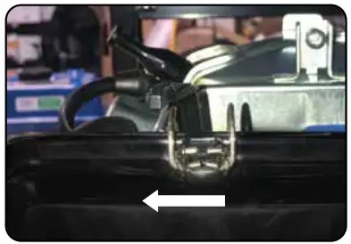 DuroMax XP12000EH Generator 12000 Watt Gas or Propane - STARTING THE GENERATOR 22