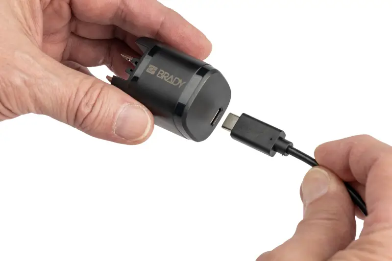 BRADY-M211-Portable-Bluetooth-Label-Printer-08