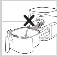 PHILIPS Airfryer HD927X - Do not fill the pan with oil