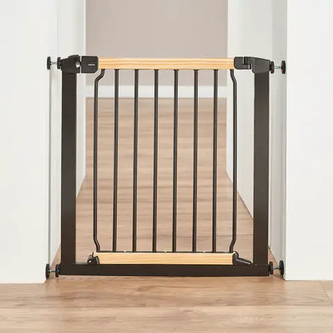 Anko Metal & Wooden Gate Instruction Manual Anko Metal & Wooden Gate Instruction Manual