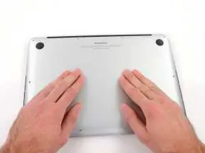 IFIXIT-MacBook-Pro-13Inch-Retina-Display-Mid-2014-AirPort-Board-Replacement-04