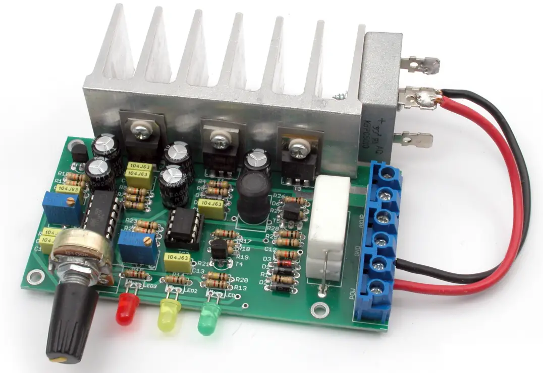 AVT3120 Automatic Charger for Lead Batteries