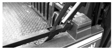 FALCON-RIDG-Mule-Pro-FX-TFull-Cab-&amp-Vented-Windshield-FIG-12