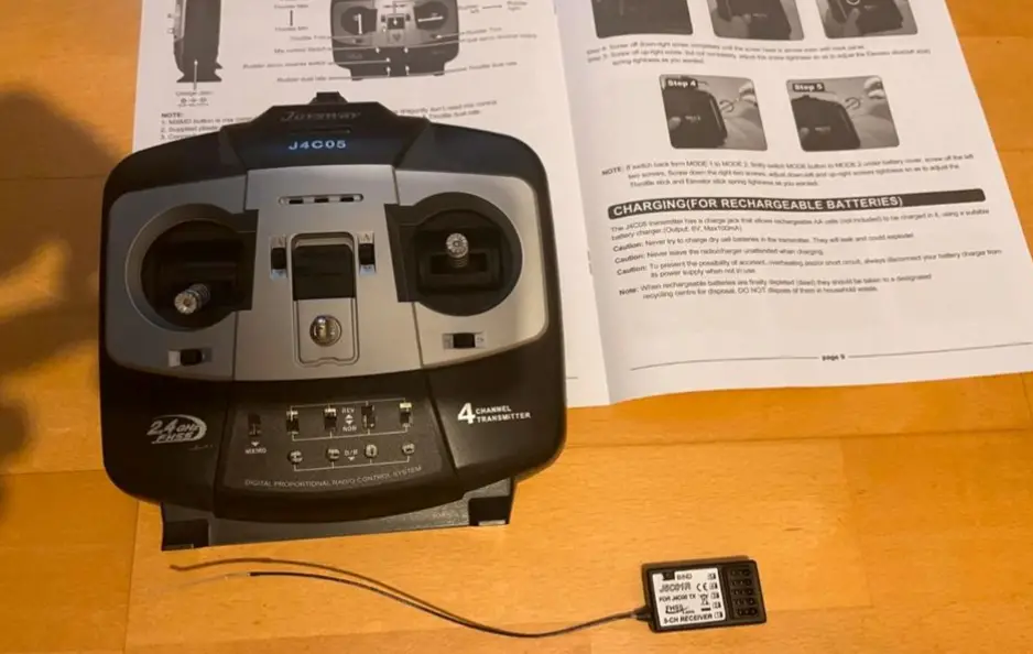 Joysway J4c05 2.4ghz 4 Channel Transmitter And Receiver Instruction Manual Joysway J4c05 2.4ghz 4 Channel Transmitter And Receiver Instruction Manual