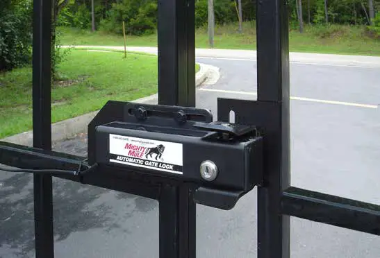 MIGHTY MULE FM143-SL Automatic Gate Lock