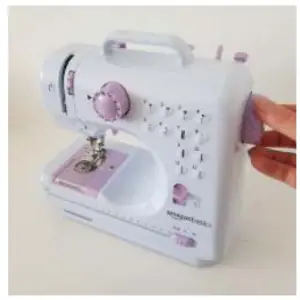 amazonbasics B085CY1MP9 Portable Midi Household 12 Stitvh Sewing Machine - Changing the Needle 1