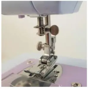 amazonbasics B085CY1MP9 Portable Midi Household 12 Stitvh Sewing Machine - Changing the Needle 3