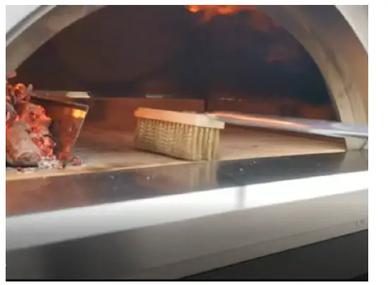 XOPIZZA1 Wood Fired Pizza-Hearth Oven fig 7