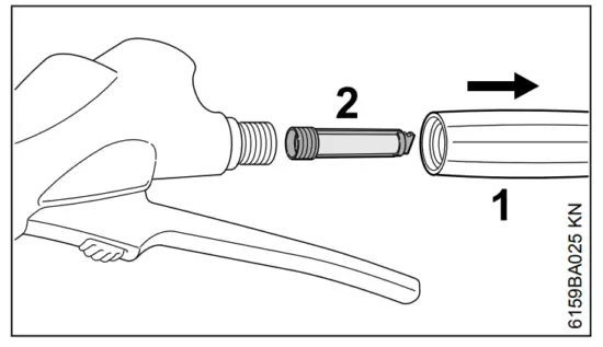 STIHL SG 51 Backpack Manual Sprayer - Cleaning the filter