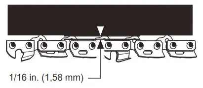 greenworks CSF301 Chainsaw - During.