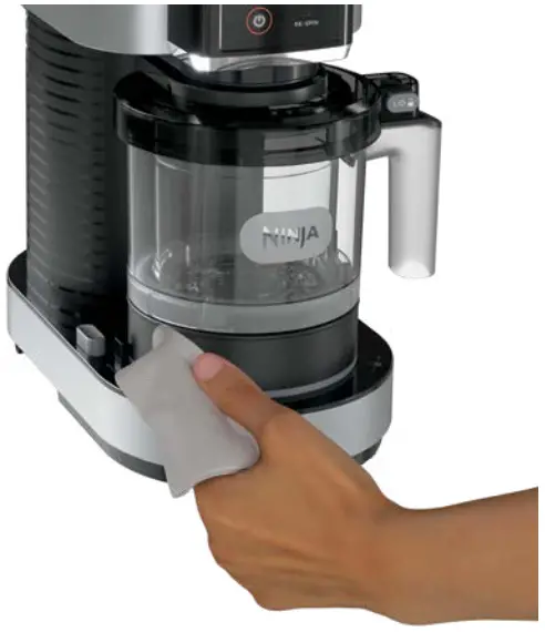 NINJA CREAMi Ice Cream Maker - cleaning 2