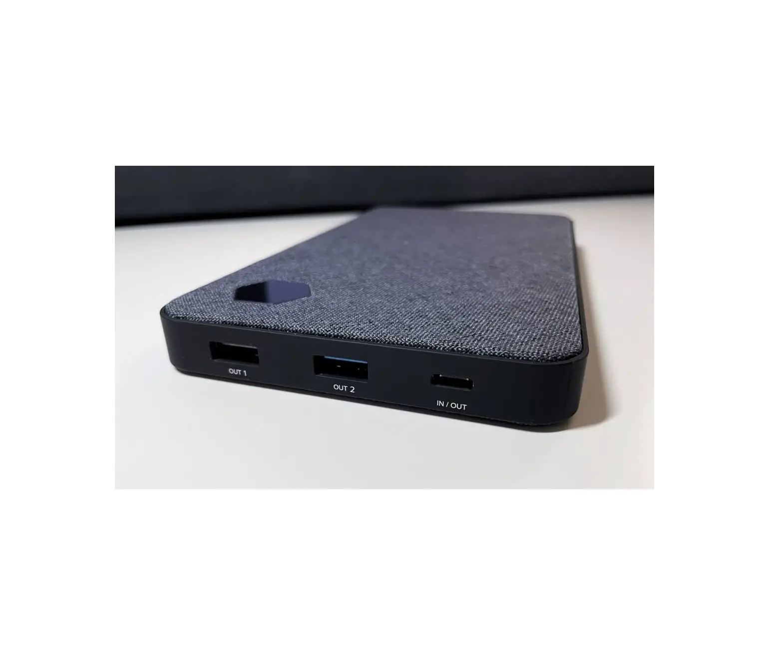 Eggtronic Einova G0a3140cww Laptop Power Bank User Manual Eggtronic Einova G0a3140cww Laptop Power Bank User Manual