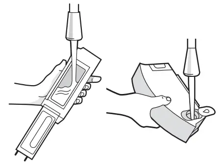 QoQa J7  C755840 iRobot Roomba Combo Floor Cleaners -Washing the Bin