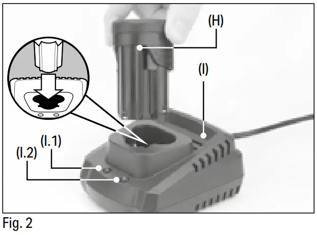 DRAPER 19392 12V Oscillating Multi Tool - Charging the Battery