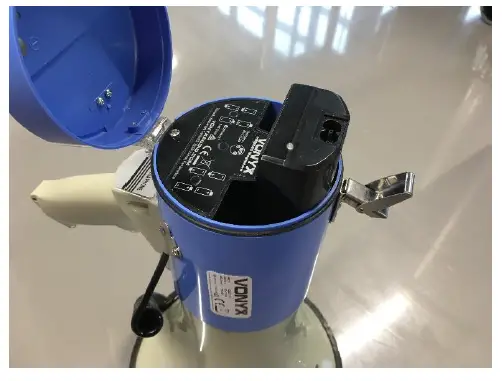 VONYX-952.020-MRB10 Lithium-Ion 12V-Battery-Pack-with-Charger-FIG-1