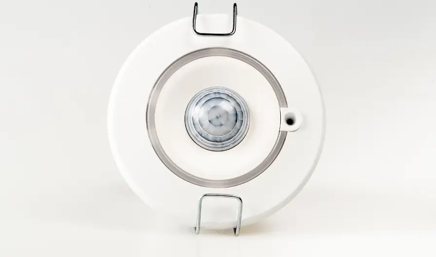 Helvar 322 High Bay Multi Motion Sensor Installation Guide