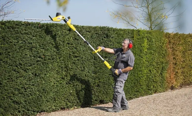 Vonhaus 2500190 500w Pole Hedge Trimmer Instruction Manual