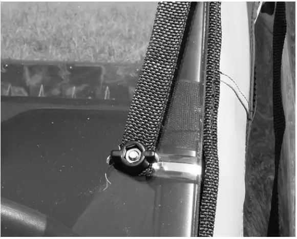 FALCON RIDGE JD XUV25 FC05 825iFull Cab Enclosurefits Lexan Windshield -ront two buckles