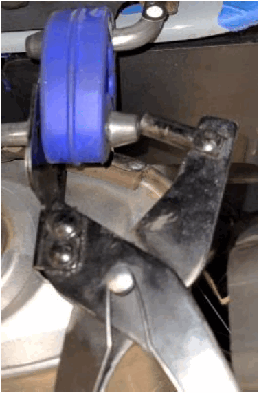 HORIZON 84557 Class 3 Trailer Hitch 2 Inch Receiver - Lower exhaust