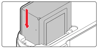 Leica M10 Monochrom-Battery compartment