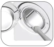 Cleaning the loading door