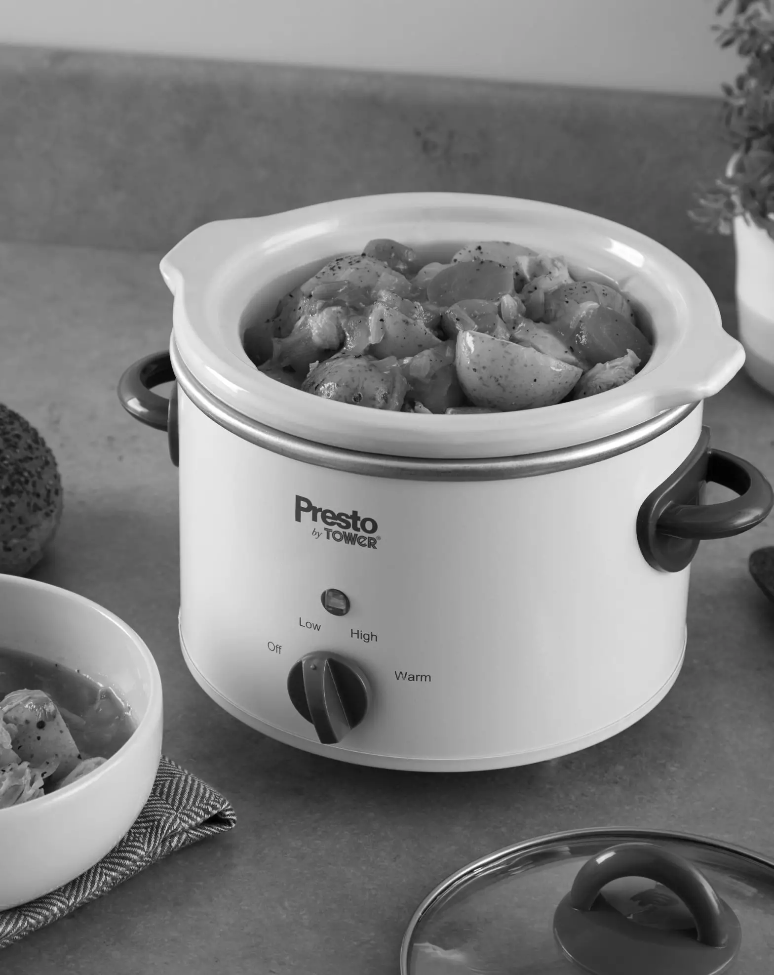 PRESTO 1.5L White Slow Cooker PT16035WHT-