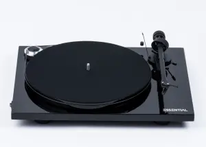 Essential-III-turntable